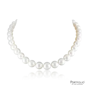 Classic Pearl Necklace