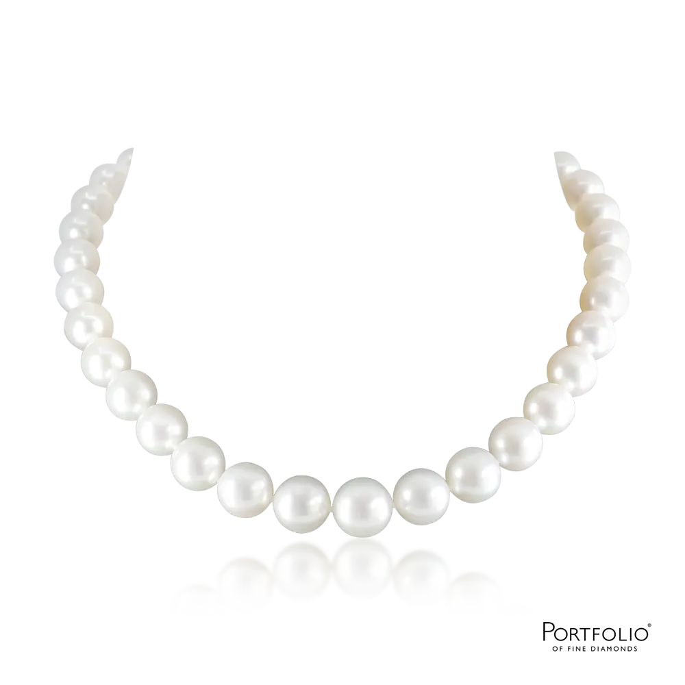 Classic Pearl Necklace