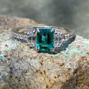 Emerald & Diamond Ring, 0.98ct.