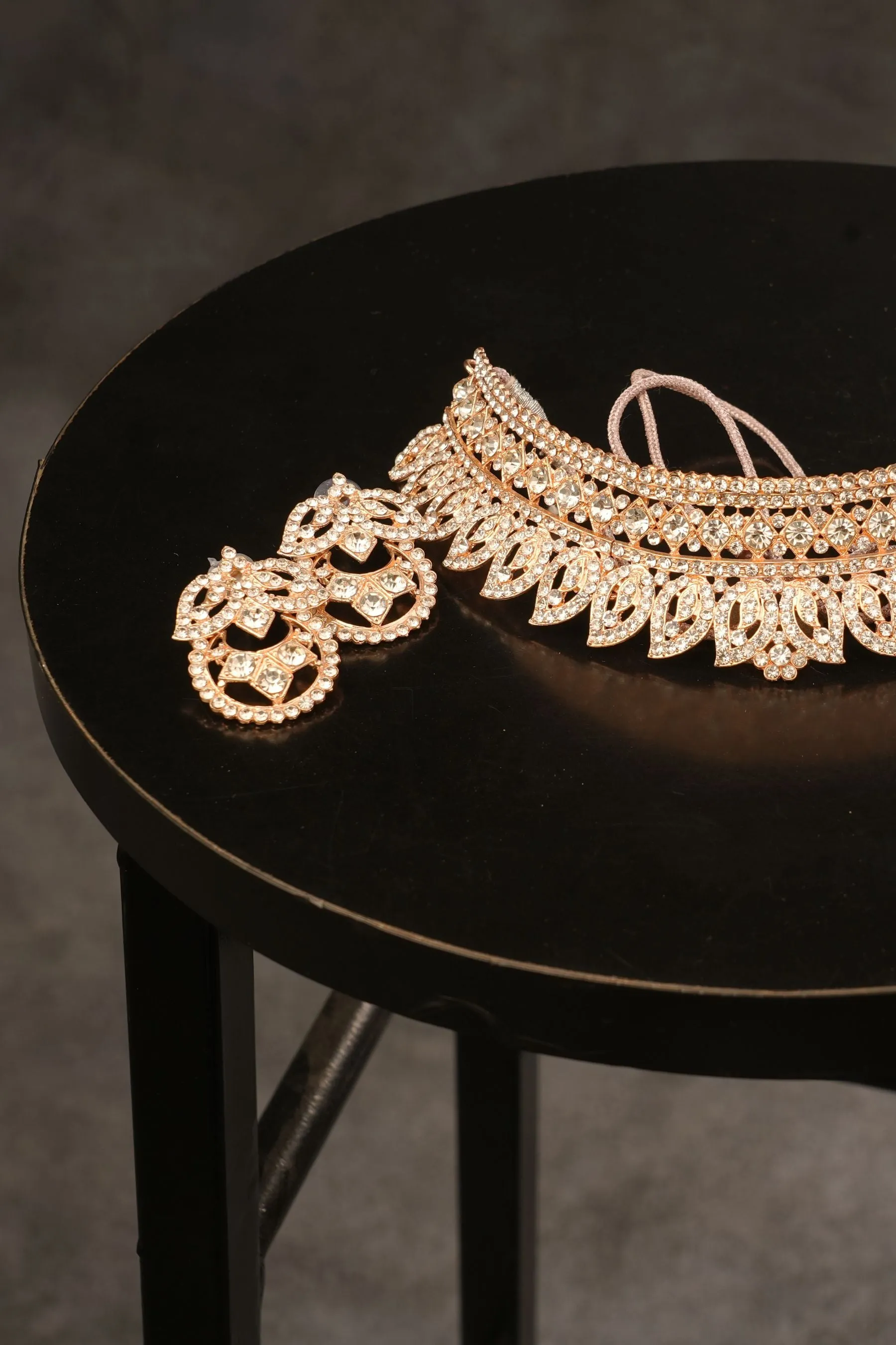 Exquisite Traditional Jewelry Choker Set with Jhumka & Earrings