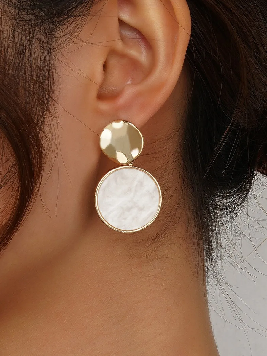 Fashionable and Versatile Pearl Earrings