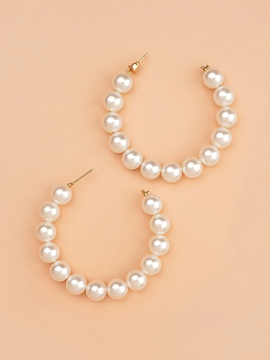 Fashionable and Versatile Pearl Earrings