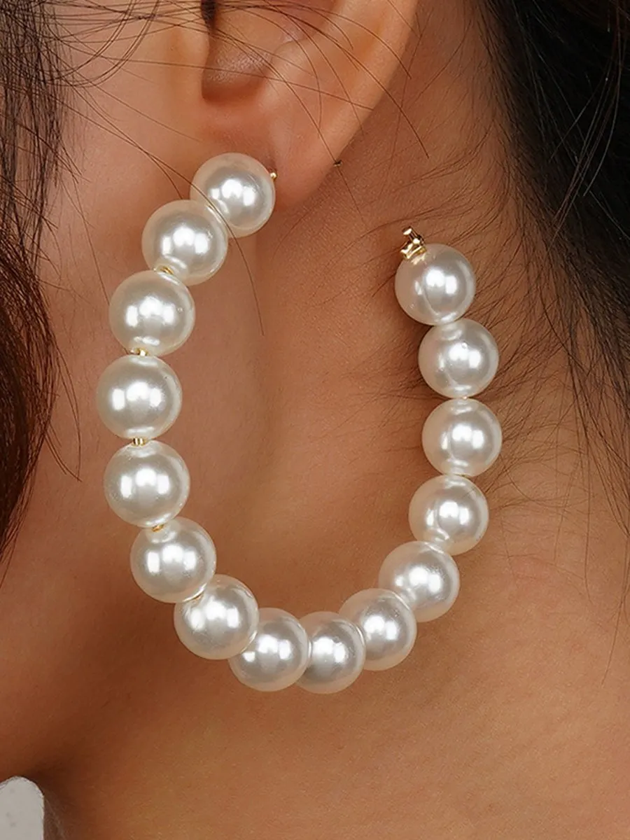 Fashionable and Versatile Pearl Earrings
