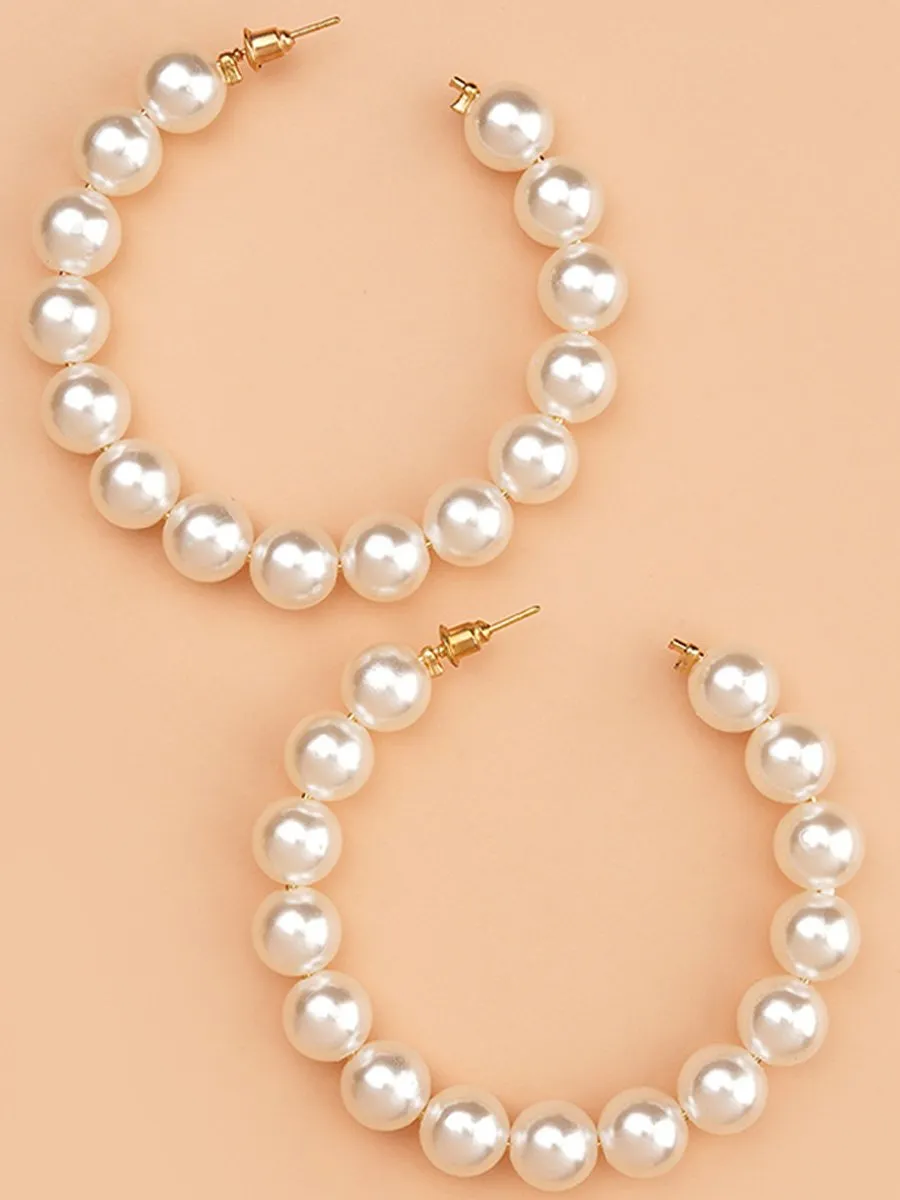 Fashionable and Versatile Pearl Earrings