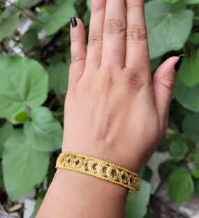 Gemzlane Designer Golden Kada bangle