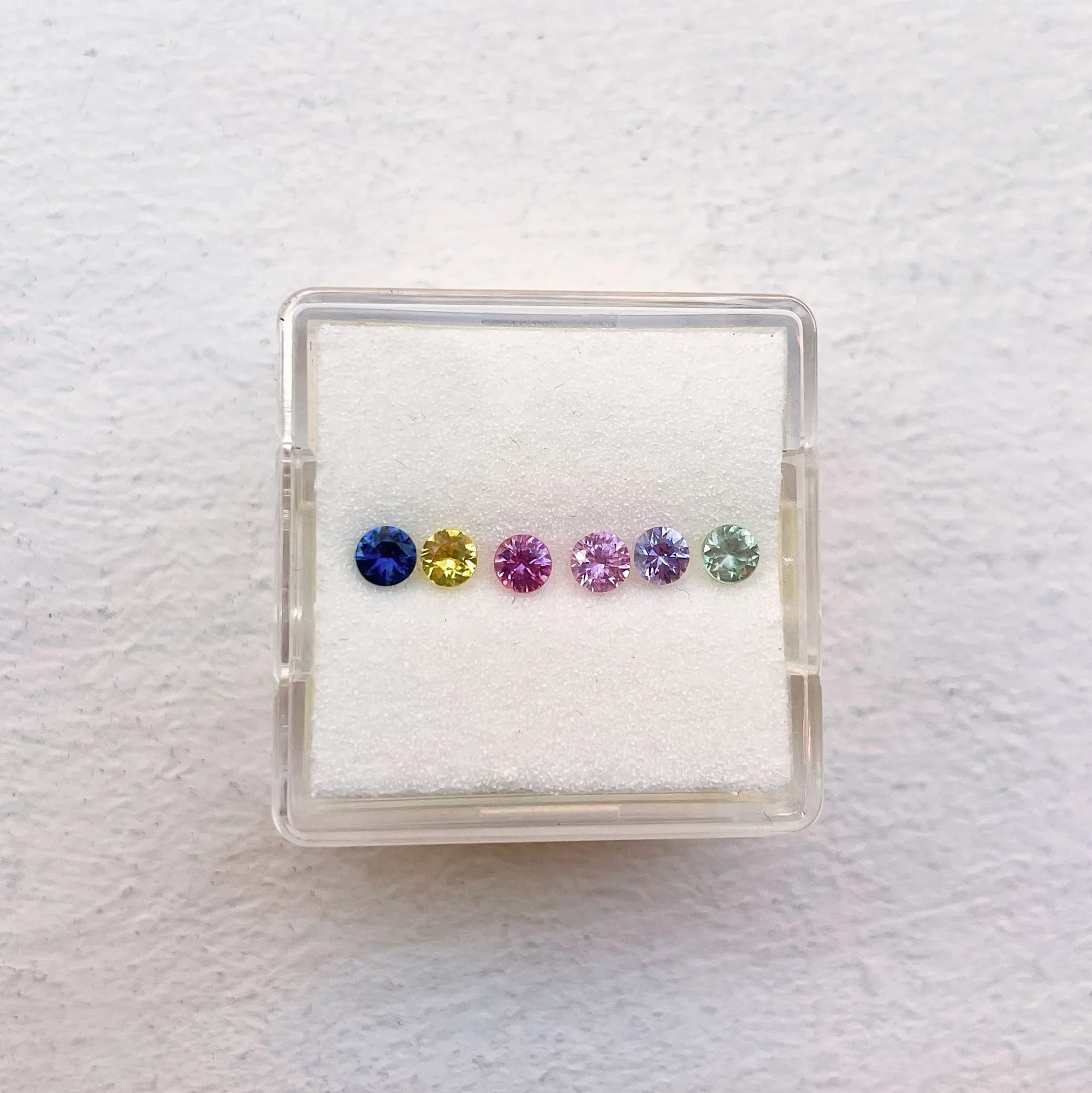 Golden Tiny Sapphire   Malin:2 Stack