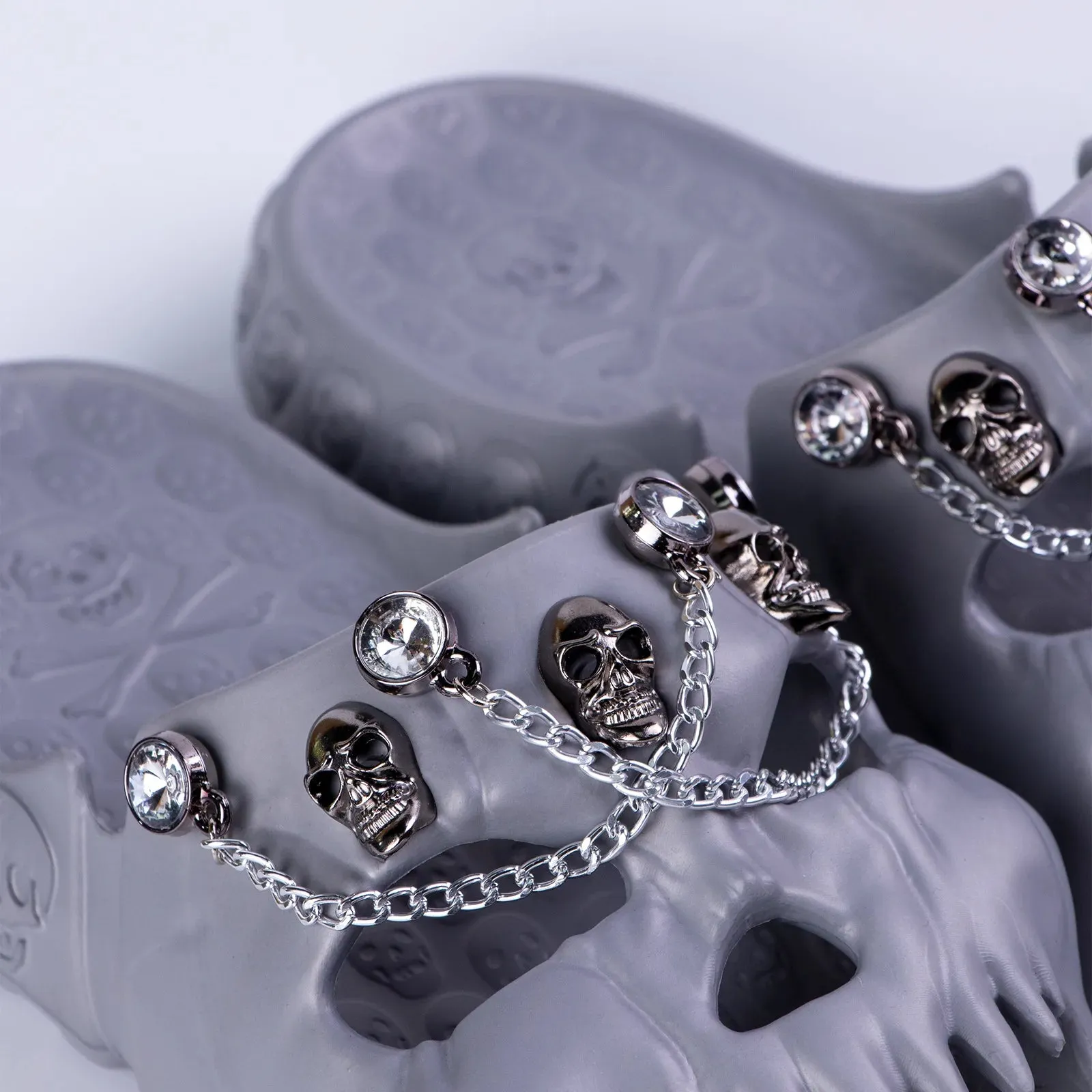 Goth Grey Skull Metal Skull Chains Slippers