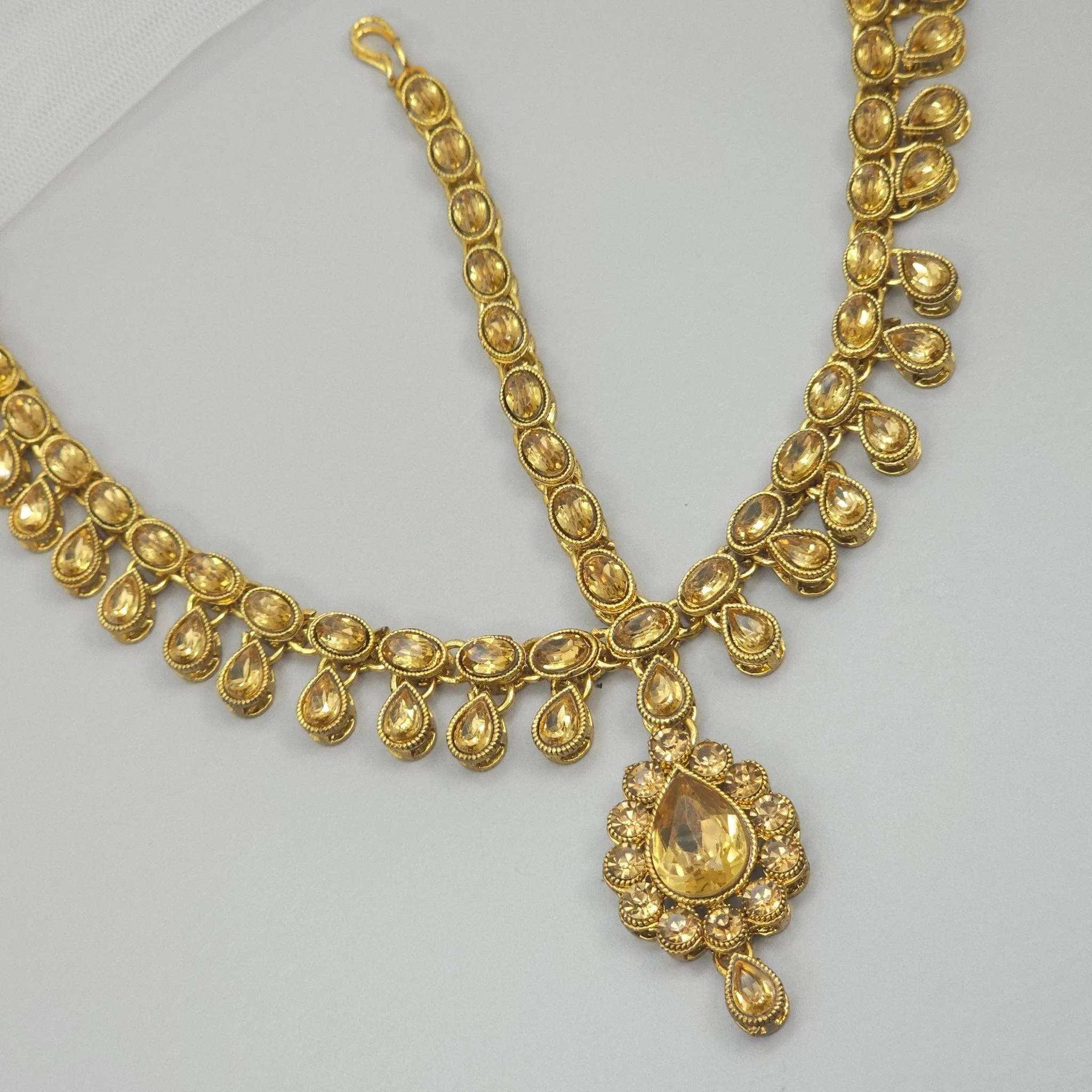 Kundan Stone intricate