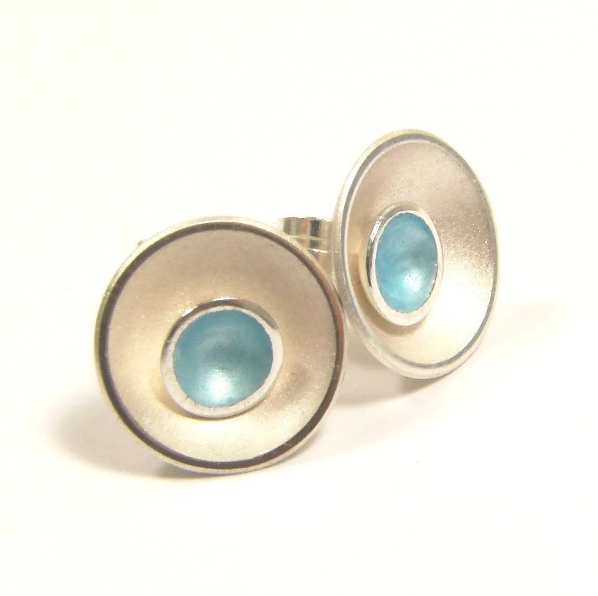 Small Target Studs
