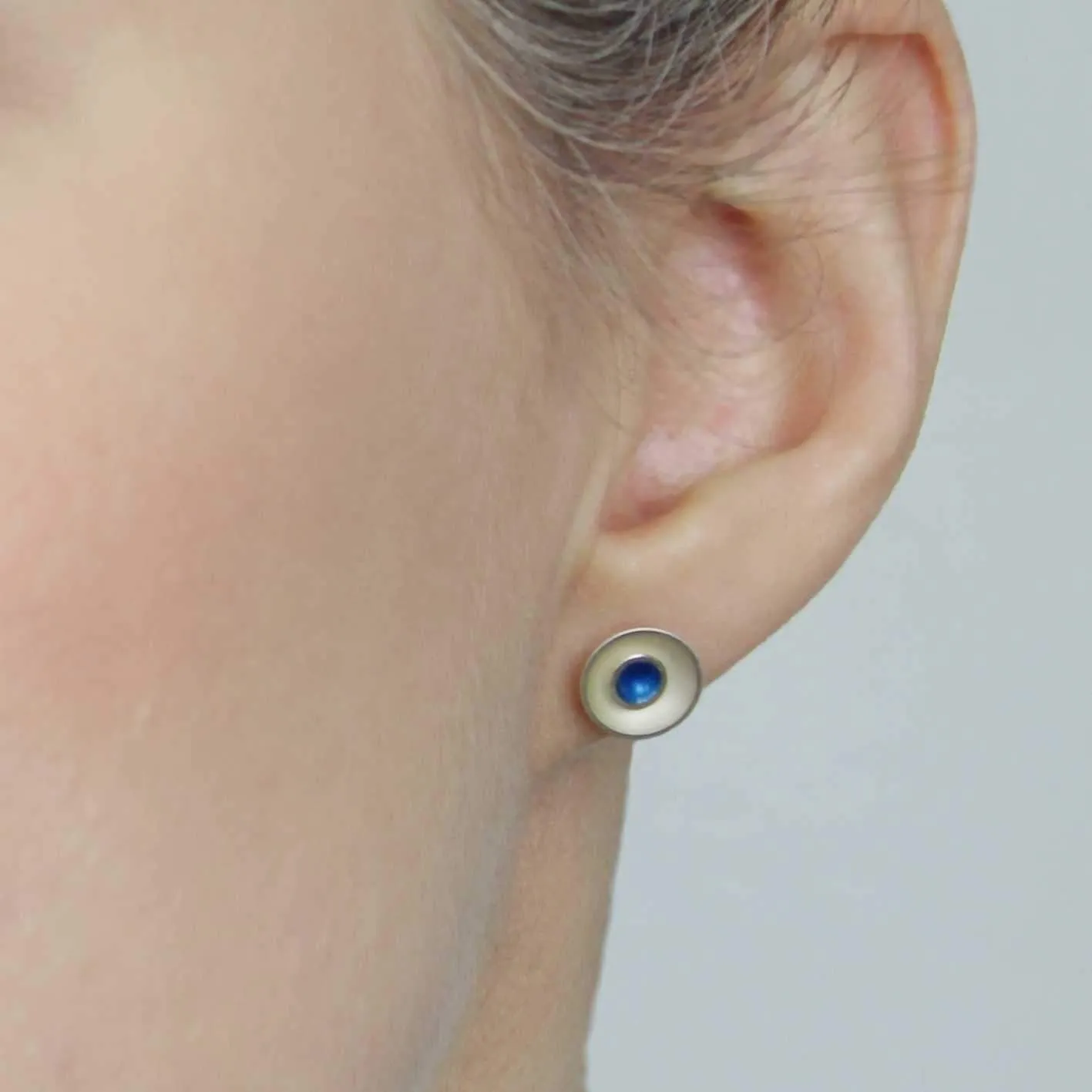 Small Target Studs