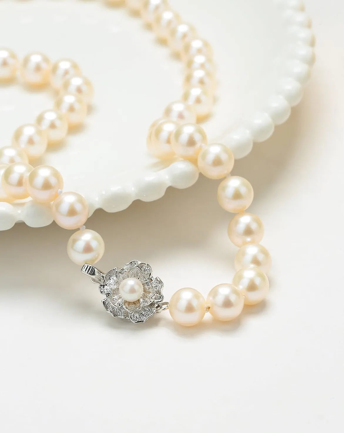White 9-10mm Freshwater Pearl Necklace AAA Grade